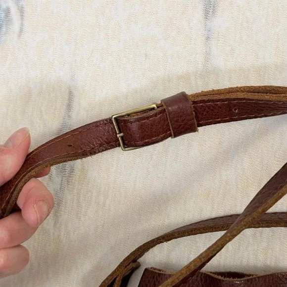 Portland Leather Brown Drawstring Bucket Crossbody Bag Adjustable Strap - Picture 4 of 8